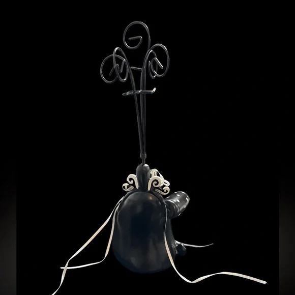 Ring Display Sofa Shaped Finger Rings Holder & necklace& bracelet holder.
0131 - Picture 3 of 8